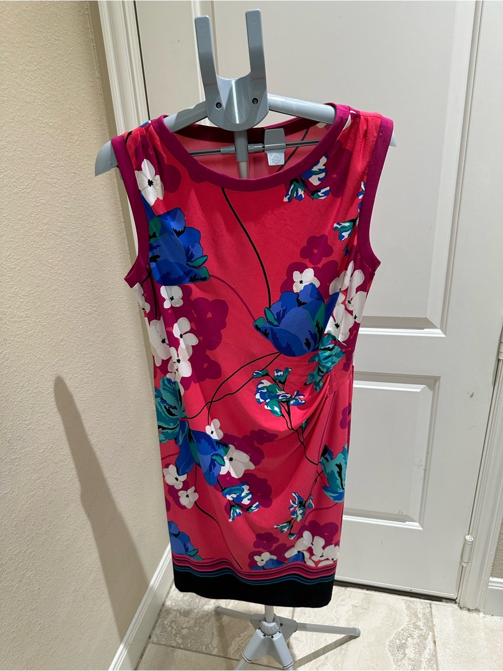 Apt. 9 Bold Floral Crewneck Top in Red, Blue and Purple